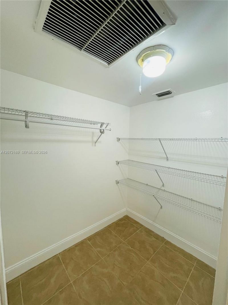 20005 NE 3rd Ct, Unit 5, Miami, FL 33179 Photo