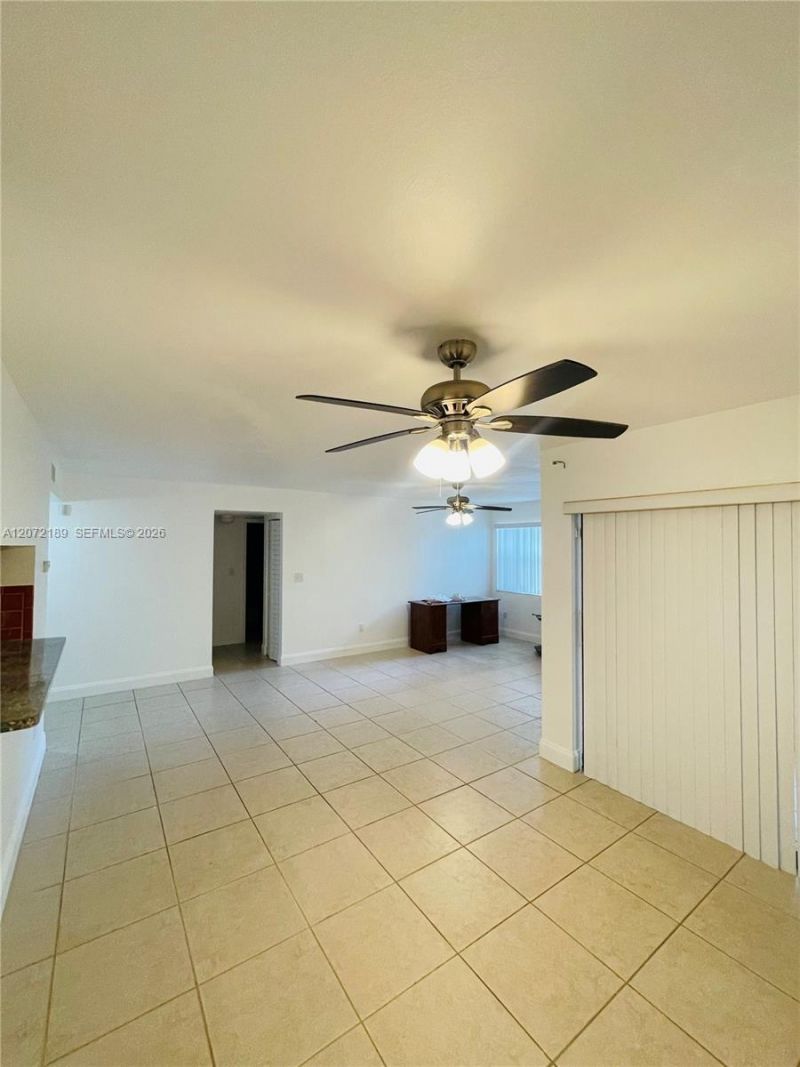 20005 NE 3rd Ct, Unit 5, Miami, FL 33179 Photo