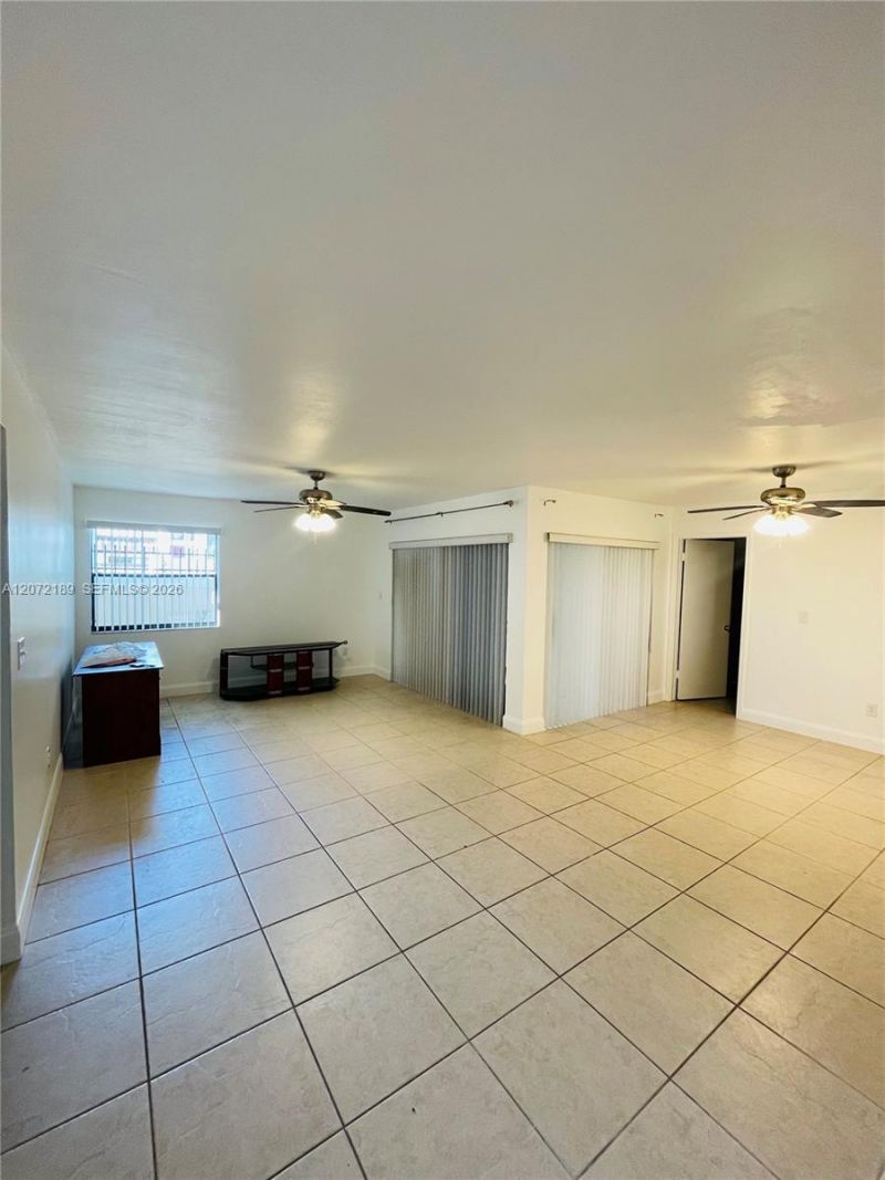 20005 NE 3rd Ct, Unit 5, Miami, FL 33179 Photo