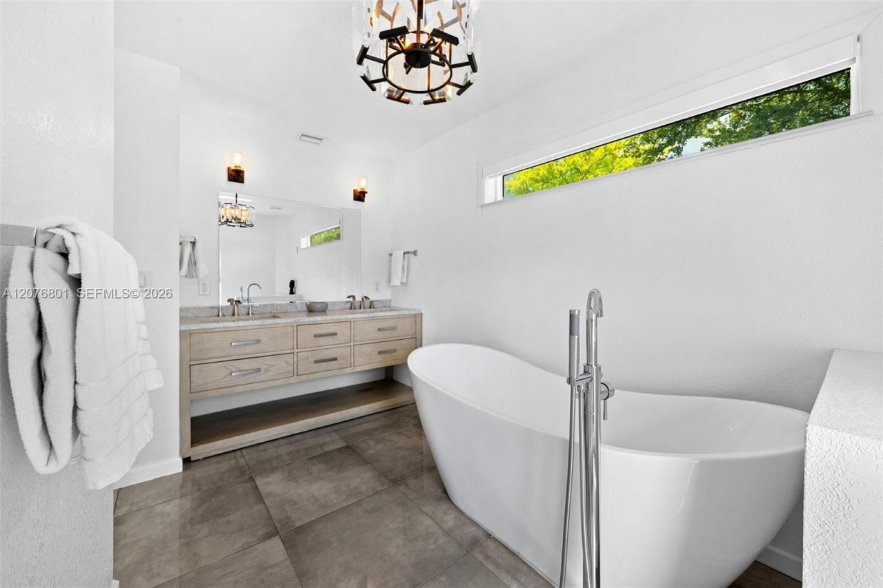 1617 SW 17th Ave, Fort Lauderdale, FL 33312 Photo