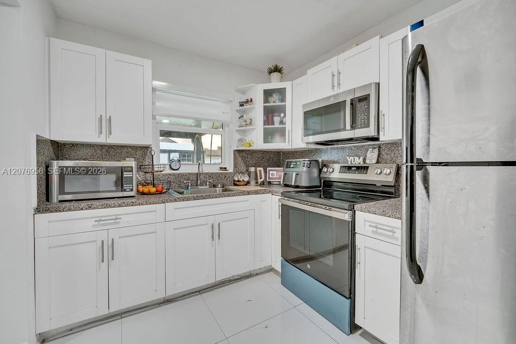 20400 NW 38th Ct, Miami Gardens, FL 33055 Photo