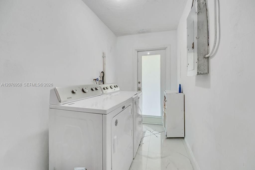 20400 NW 38th Ct, Miami Gardens, FL 33055 Photo
