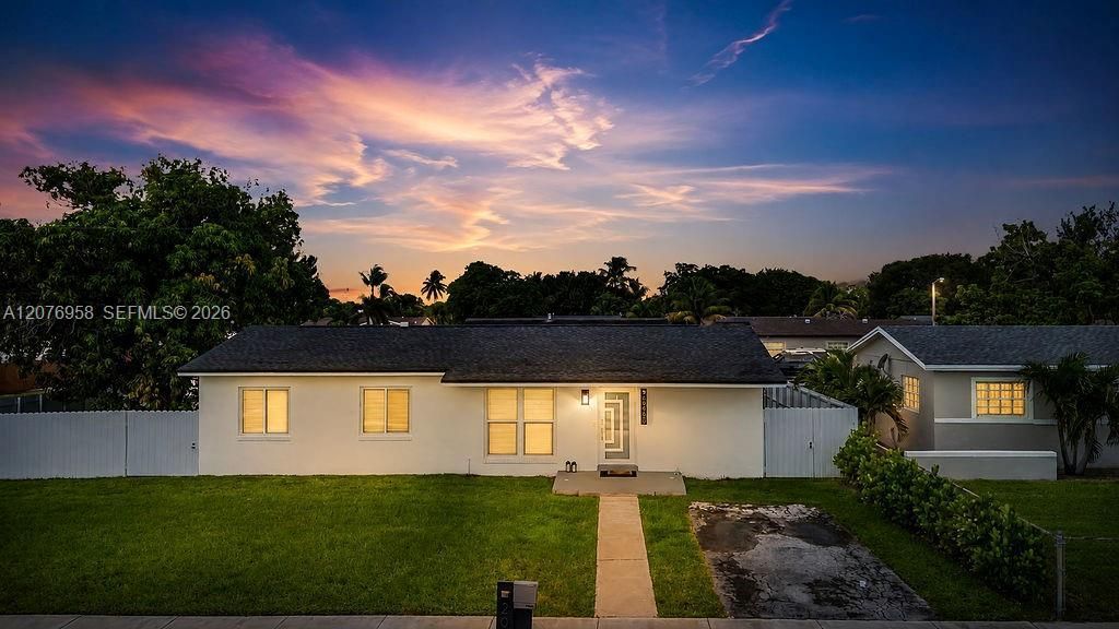 20400 NW 38th Ct, Miami Gardens, FL 33055 Photo