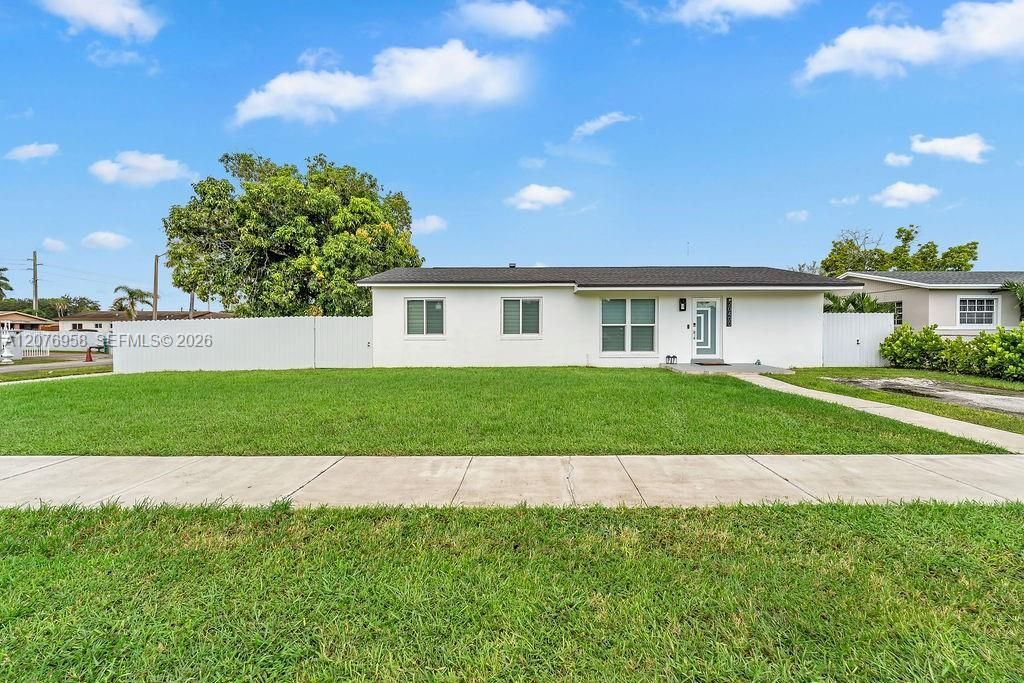 20400 NW 38th Ct, Miami Gardens, FL 33055 Photo
