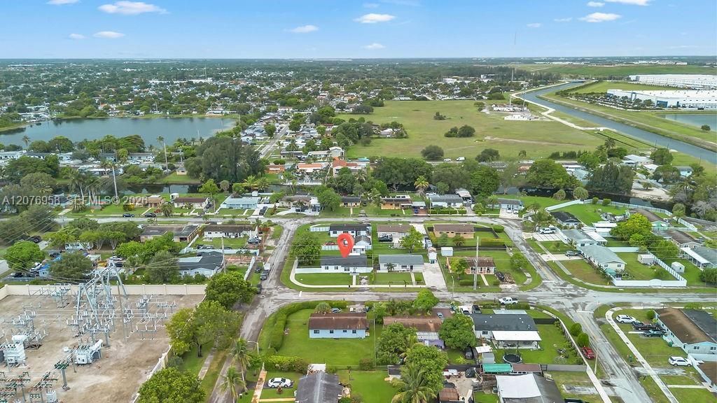 20400 NW 38th Ct, Miami Gardens, FL 33055 Photo