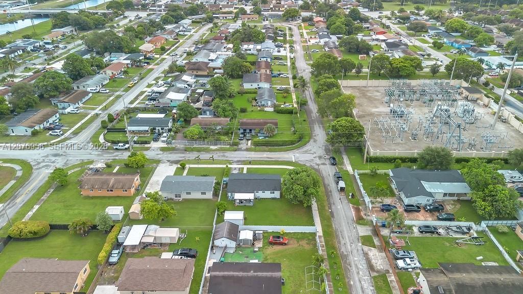 20400 NW 38th Ct, Miami Gardens, FL 33055 Photo