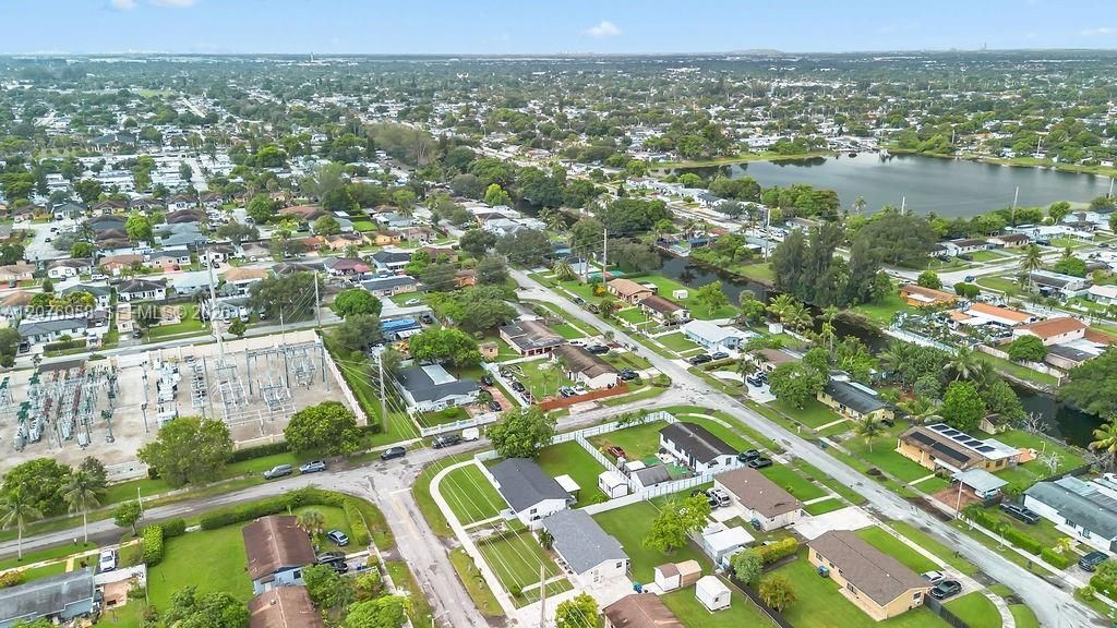 20400 NW 38th Ct, Miami Gardens, FL 33055 Photo