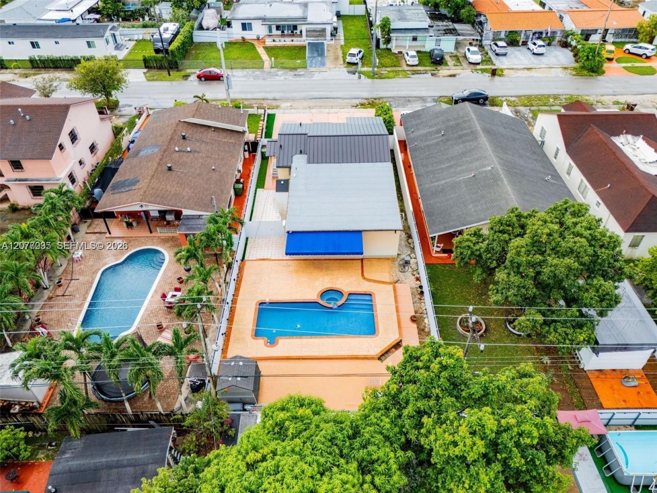 233 W 39th Pl , Hialeah, FL 33012 Photo