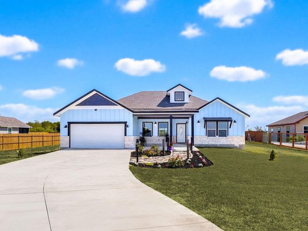 201 El Rey DR, Kyle, TX 78640