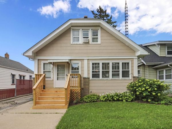 3913 18th AVENUE, Kenosha, WI 53140