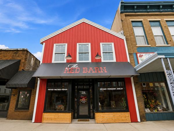 106 S State Street , Geneseo, IL 61254