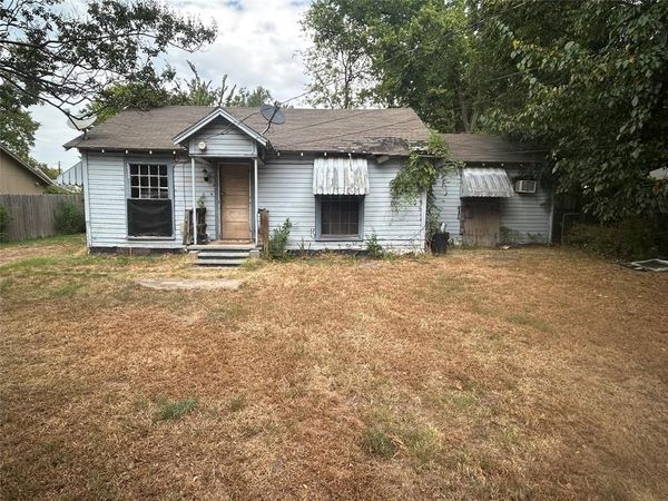 100 Pollard Street, Sulphur Springs, TX 75482