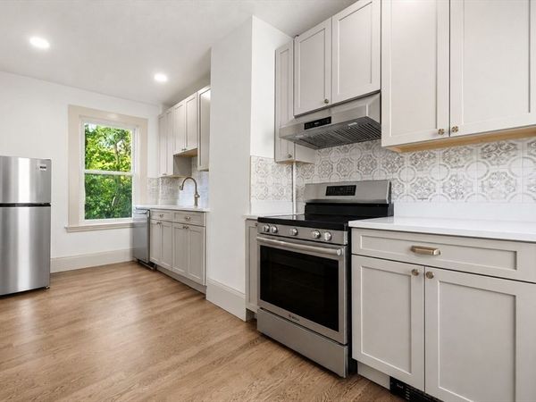 8-10 Carlton Street, Unit 2, Somerville, MA 02143