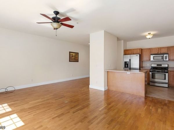 1677 Springfield Ave, Unit 2, Maplewood, NJ 07040