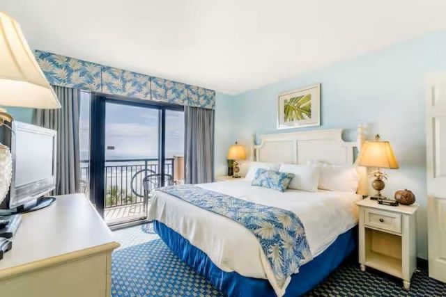 3000 N Ocean Blvd. Photo 23