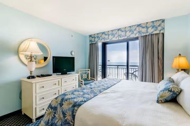 3000 N Ocean Blvd. Photo 25
