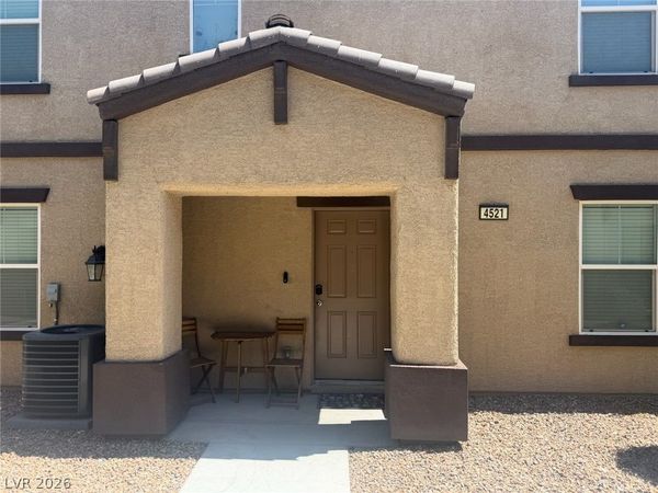 4521 Dover Straight Street , Las Vegas, NV 89115