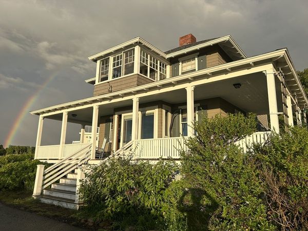 4 Diamond Ave, Gloucester, MA 01930