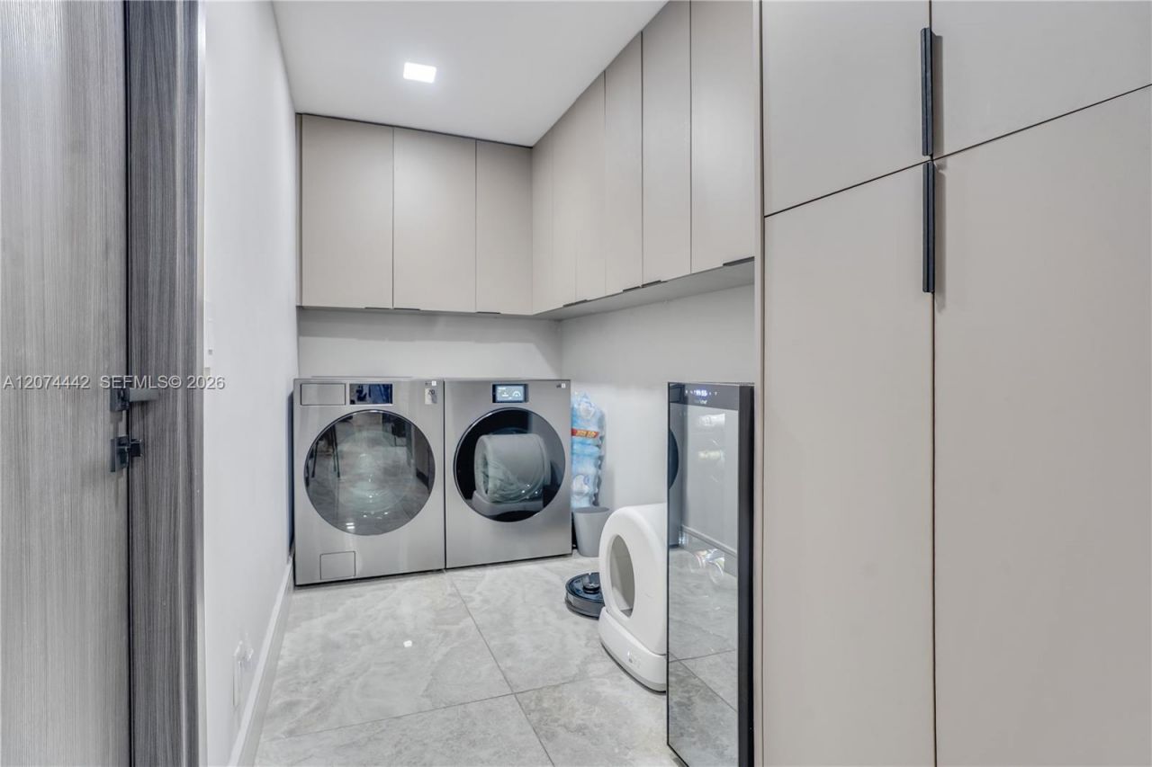2225 NE 16th Ave, Wilton Manors, FL 33305 Photo