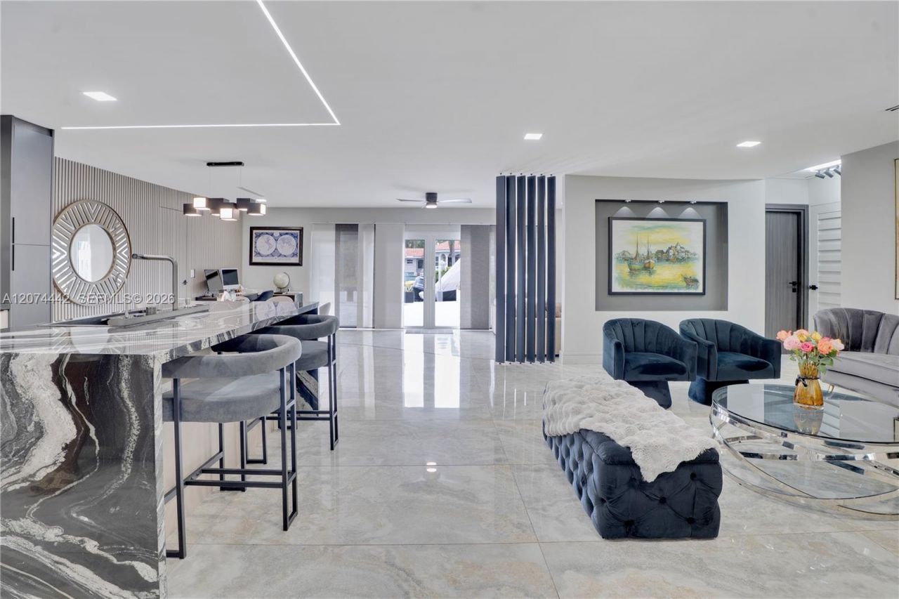 2225 NE 16th Ave, Wilton Manors, FL 33305 Photo