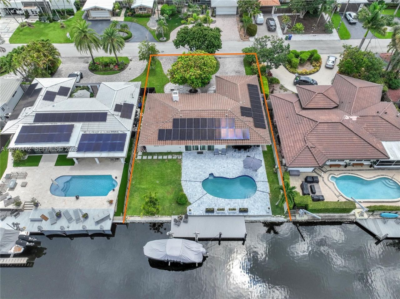 2225 NE 16th Ave, Wilton Manors, FL 33305 Photo