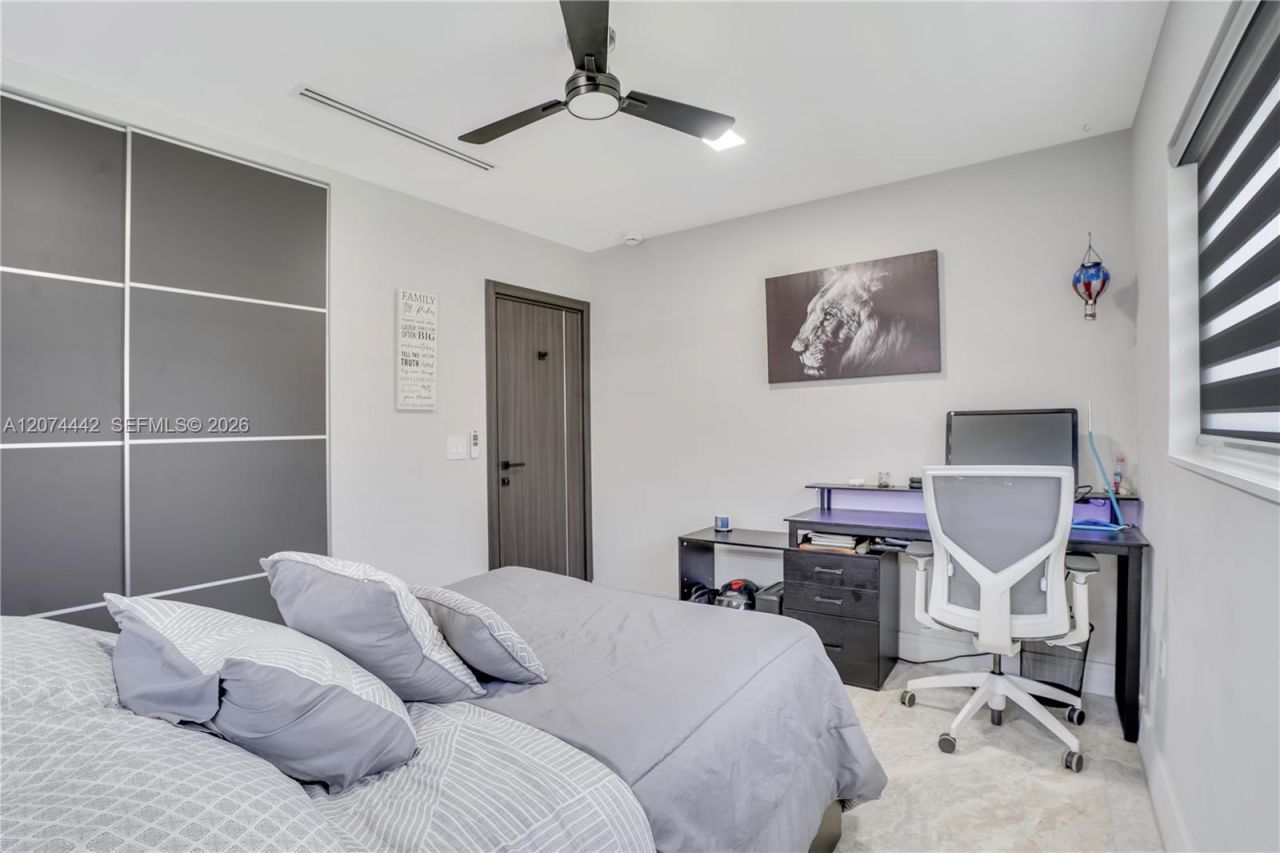 2225 NE 16th Ave, Wilton Manors, FL 33305 Photo