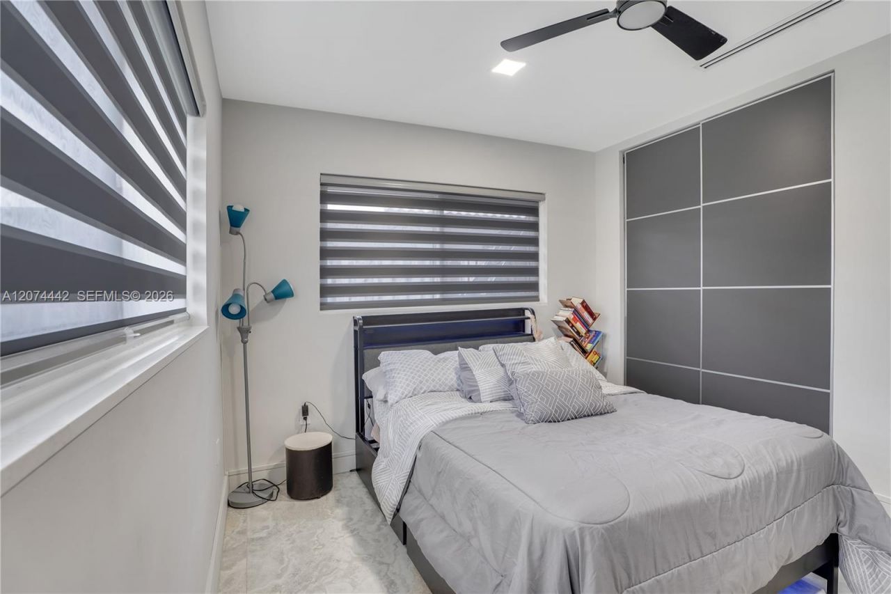 2225 NE 16th Ave, Wilton Manors, FL 33305 Photo