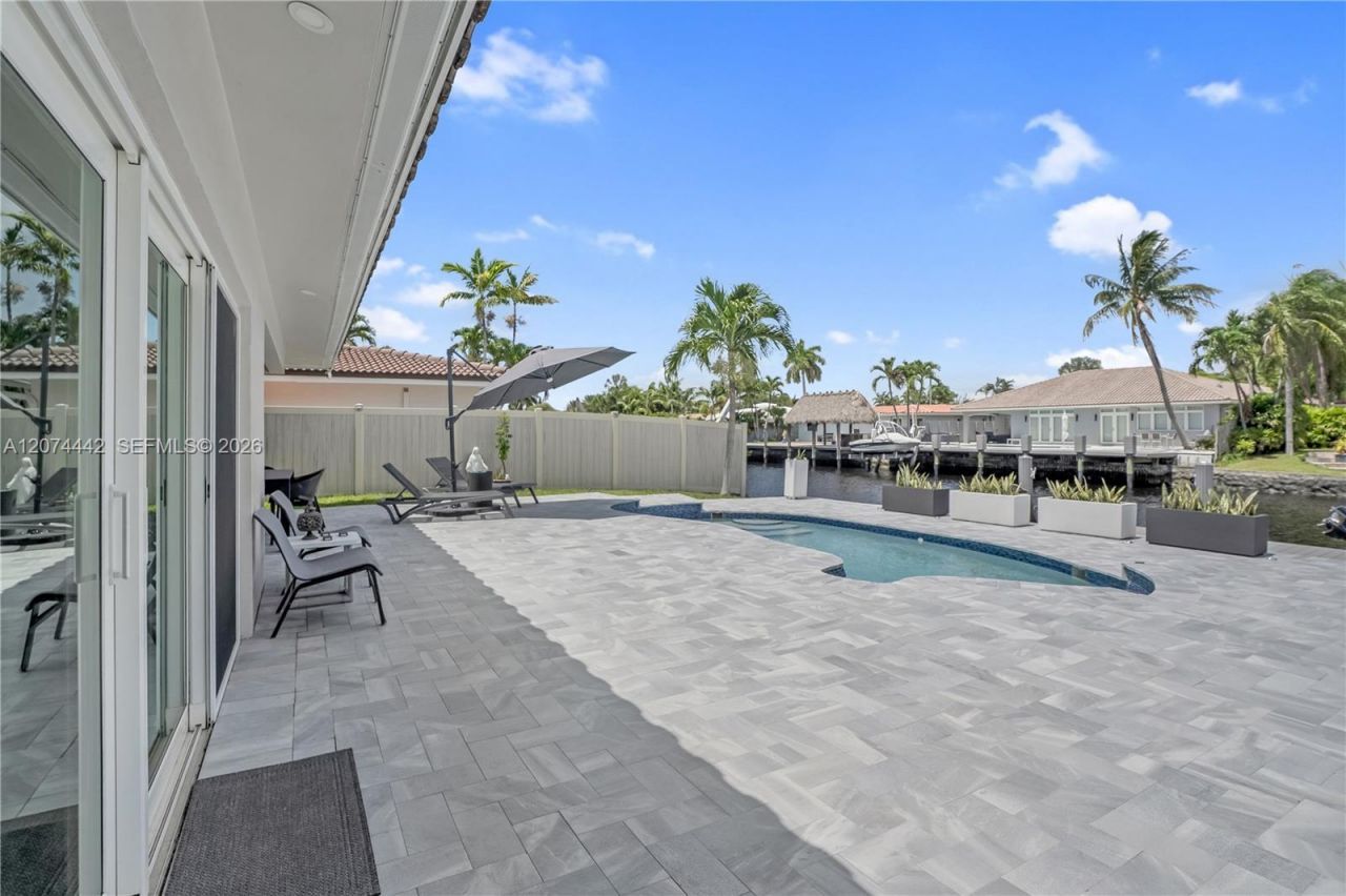 2225 NE 16th Ave, Wilton Manors, FL 33305 Photo