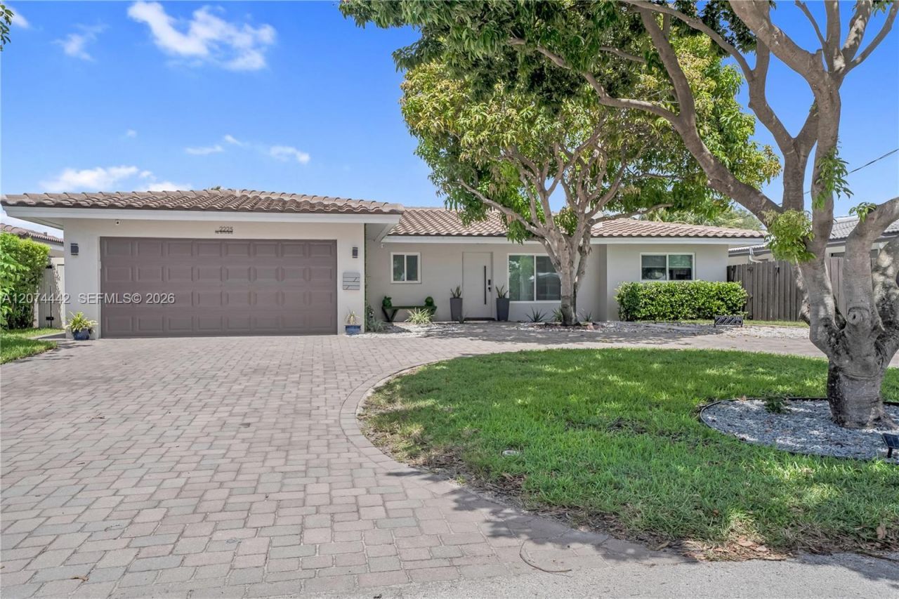 2225 NE 16th Ave, Wilton Manors, FL 33305 Photo