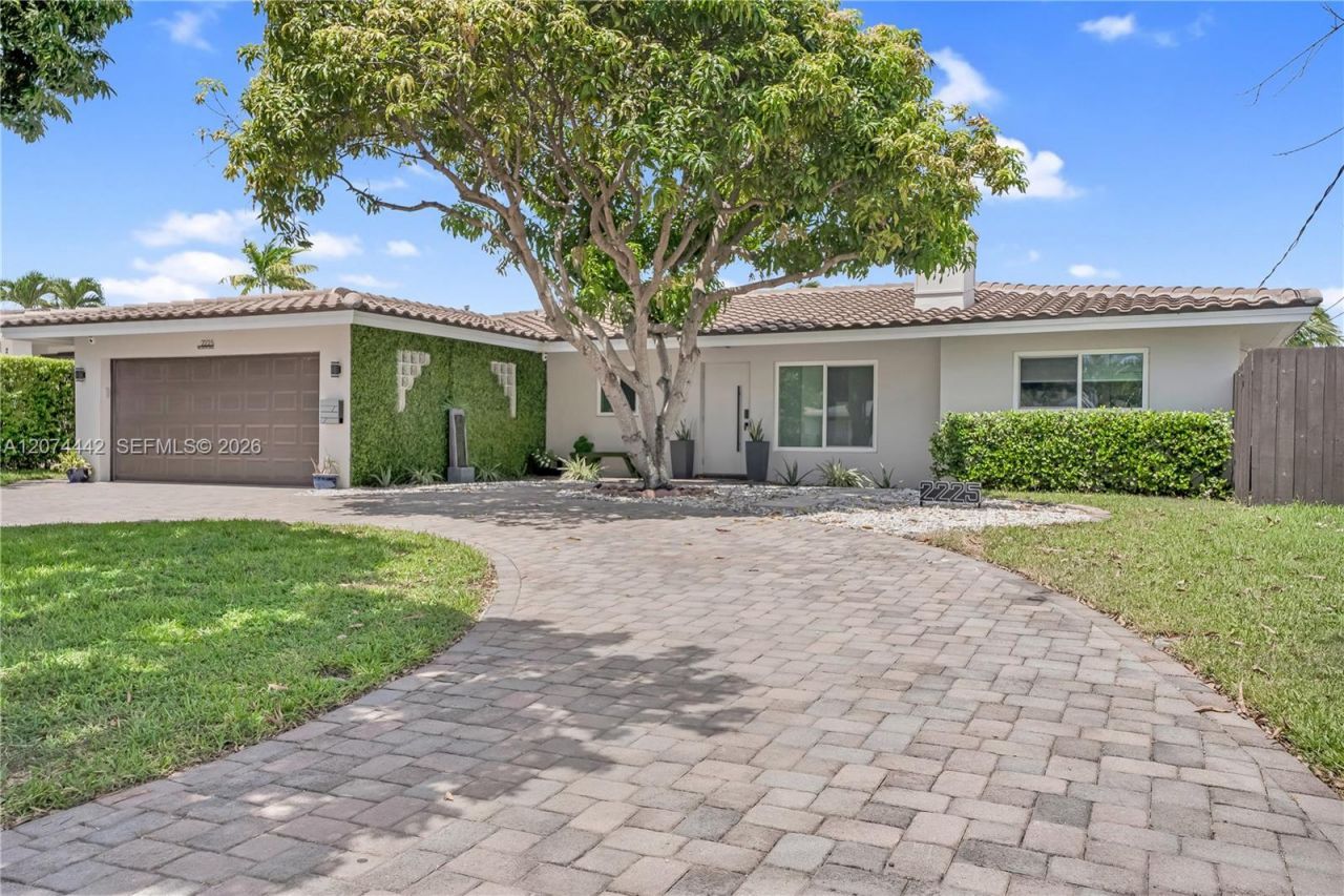 2225 NE 16th Ave, Wilton Manors, FL 33305 Photo