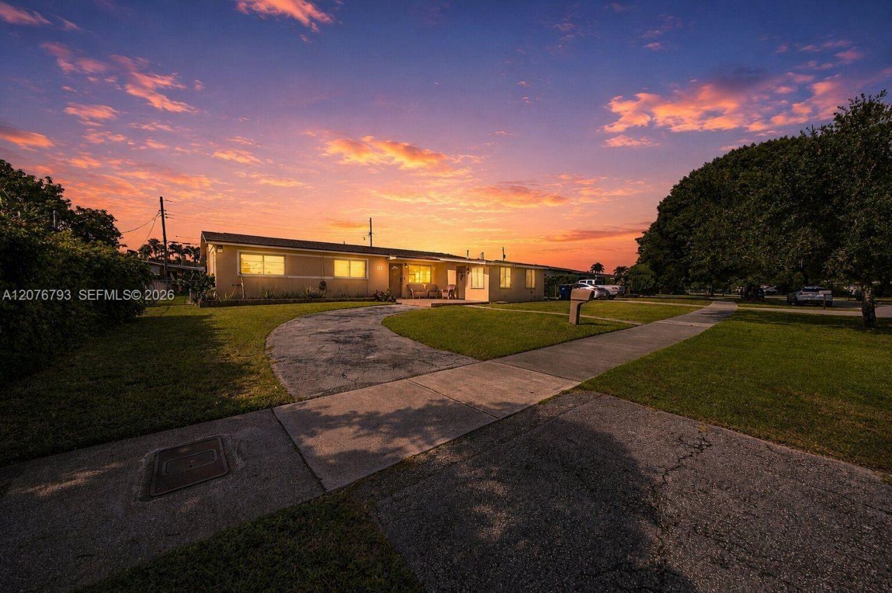 9500 Cutler Ridge Dr , Cutler Bay, FL 33157 Photo