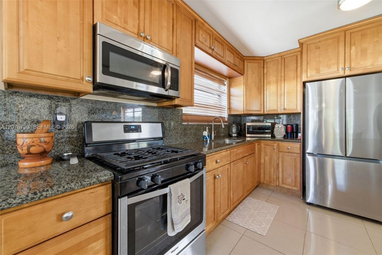 9500 Cutler Ridge Dr , Cutler Bay, FL 33157 Photo