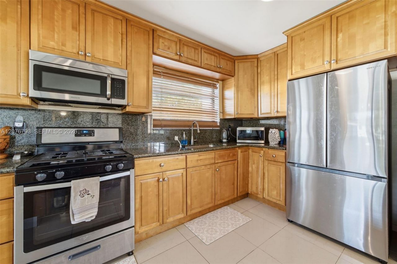 9500 Cutler Ridge Dr , Cutler Bay, FL 33157 Photo
