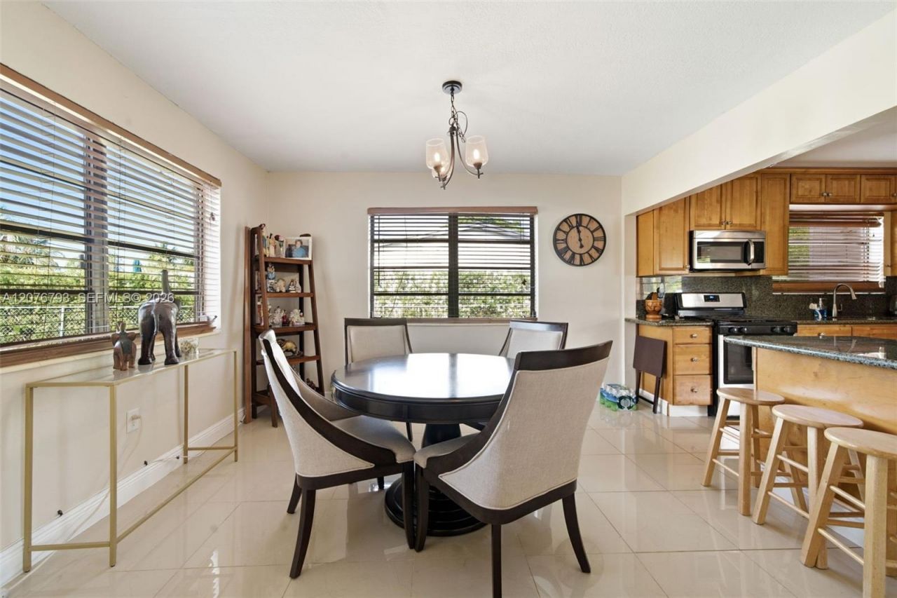 9500 Cutler Ridge Dr , Cutler Bay, FL 33157 Photo