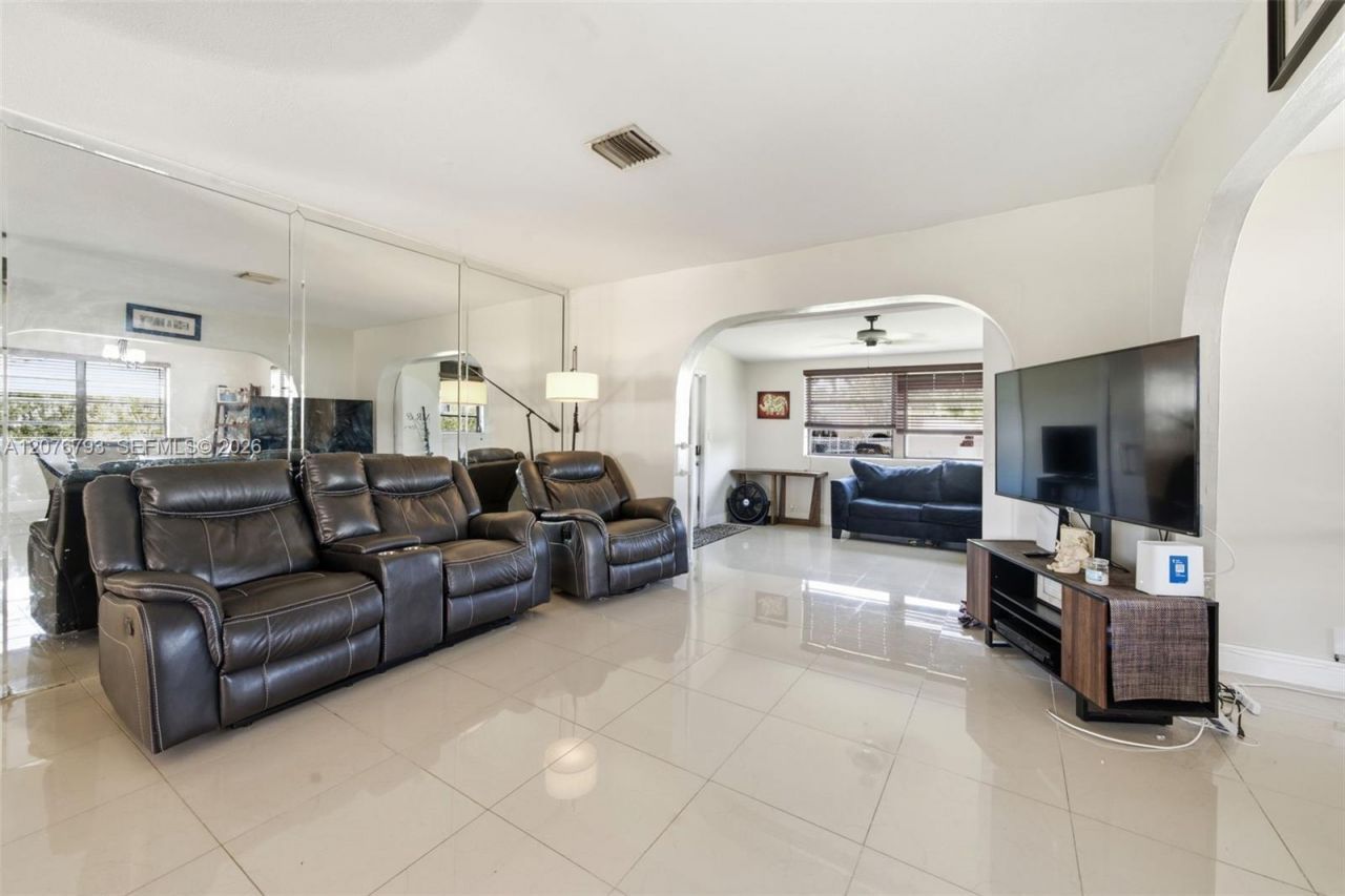 9500 Cutler Ridge Dr , Cutler Bay, FL 33157 Photo