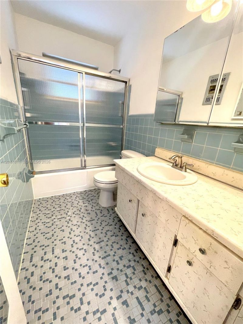 441 Collins Ave, Unit 30, Miami Beach, FL 33139 Photo