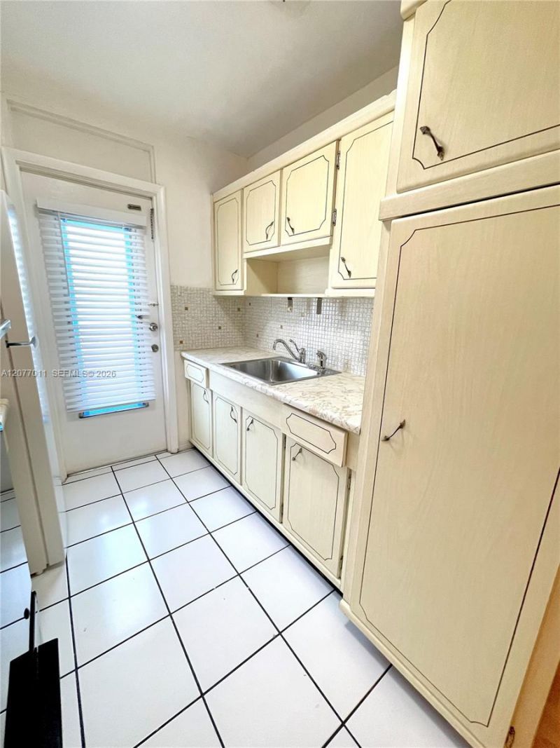 441 Collins Ave, Unit 30, Miami Beach, FL 33139 Photo