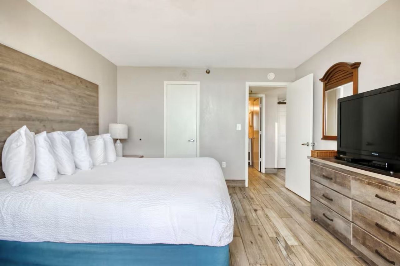 2710 N Ocean Blvd. Photo 15