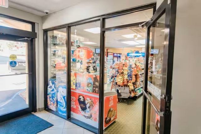 2710 N Ocean Blvd. Photo 40