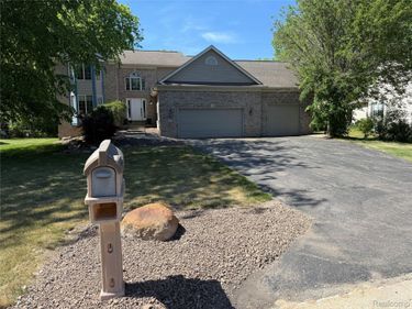 8318 Mill Pointe Court, Atlas Township, Mi 48438