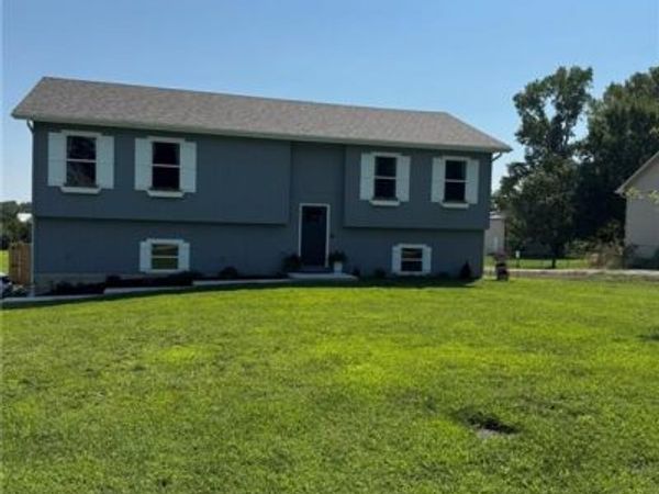 123 NW 171st Road, Warrensburg, MO 64093