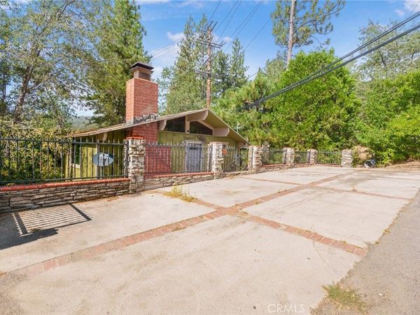 32892 Lone Pine, Running Springs, CA 92382