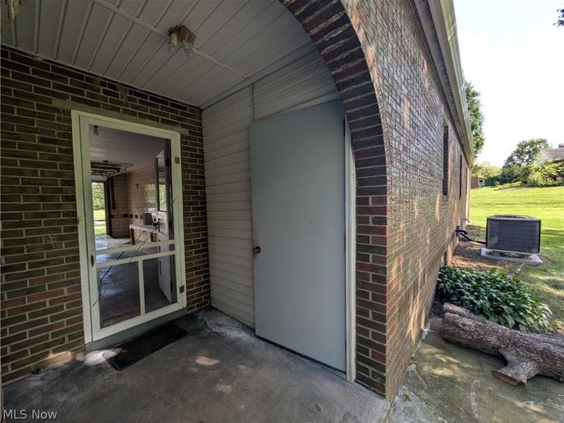 295 N Church Street, Dalton, OH 44618 Photo 5