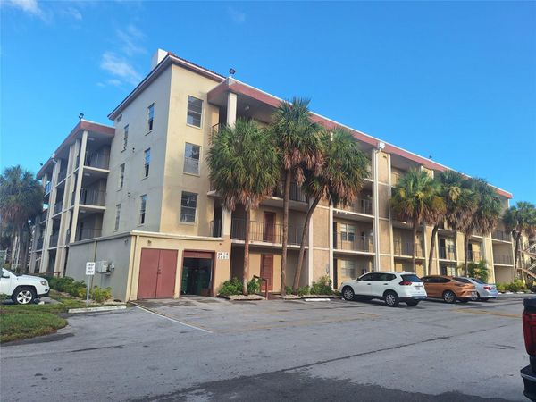 2601 NW 48TH Terrace, Unit 345, Lauderdale Lakes, FL 33313