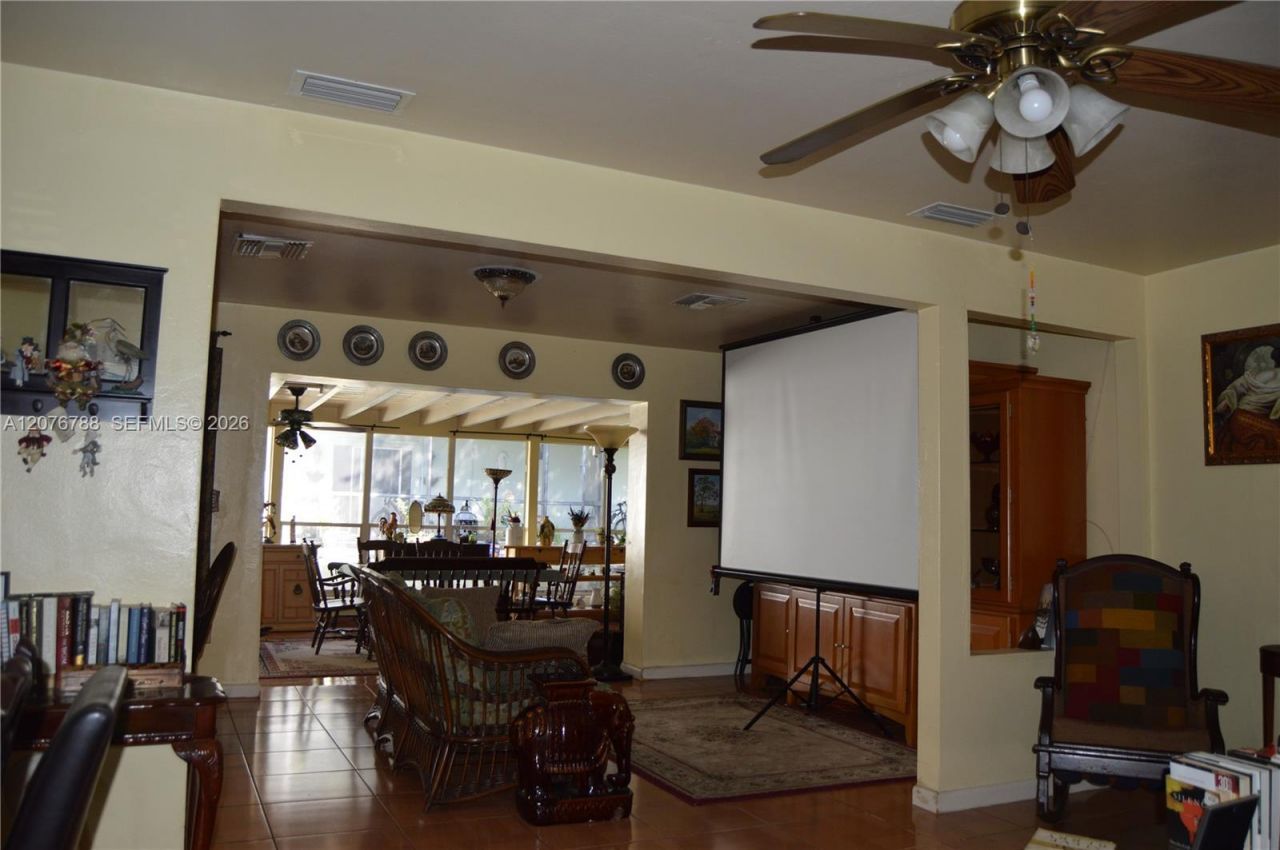 11429 NE 11th Pl , Biscayne Park, FL 33161 Photo