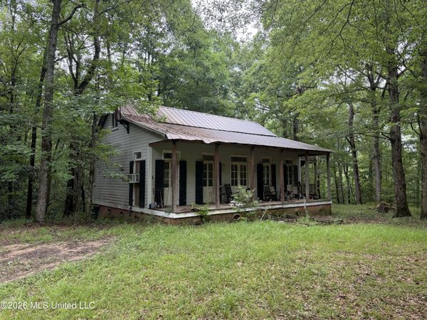 112 Lake Louise Drive, Florence, MS 39073