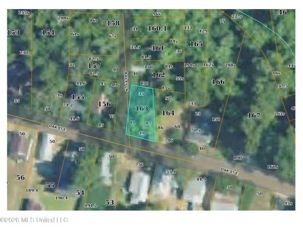 57 E Oak Street, Natchez, MS 39120
