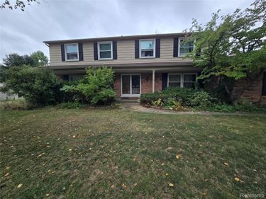 31129 Sturbridge Street , Farmington Hills, Mi 48331