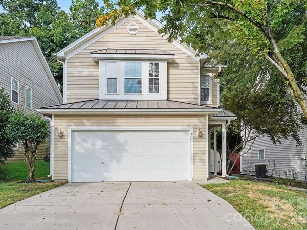13634 Riding Hill Avenue, Charlotte, NC 28213