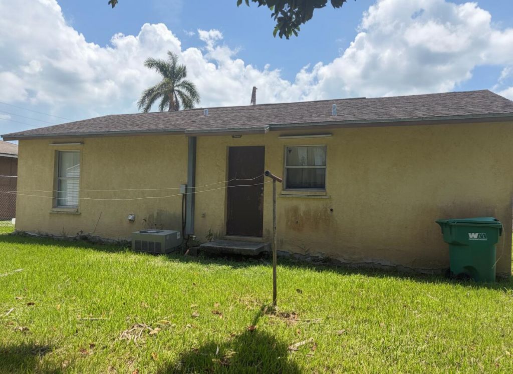 307 Seminole Court, Pahokee, FL 33476 Photo